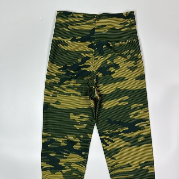 NFL Green Bay Packers Green Camo Leggings Size Small - Picture 4 of 9